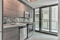 701-111 Bathurst Street  Toronto, ON M5V 0M9