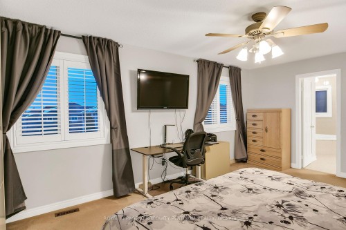 68 Grandlea Crescent, Markham, ON - Indoor Photo Showing Bedroom