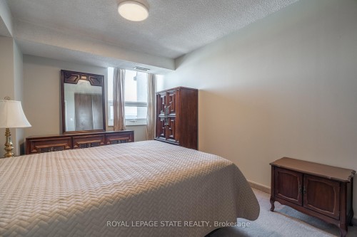 1218-500 Green Road, Hamilton, ON - Indoor Photo Showing Bedroom