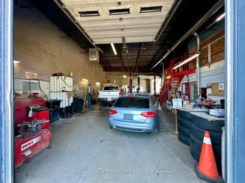 1-518 Centennial Road N, Toronto, ON 