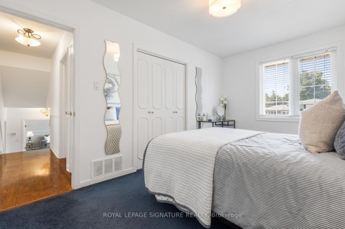 1469 Hillgrove Road, Mississauga, ON - Indoor Photo Showing Bedroom