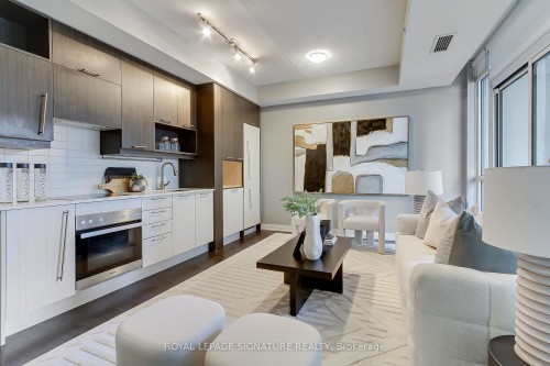 618-199 Richmond Street W, Toronto, ON - Indoor