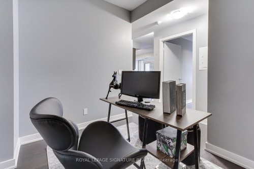 618-199 Richmond Street W, Toronto, ON - Indoor Photo Showing Office