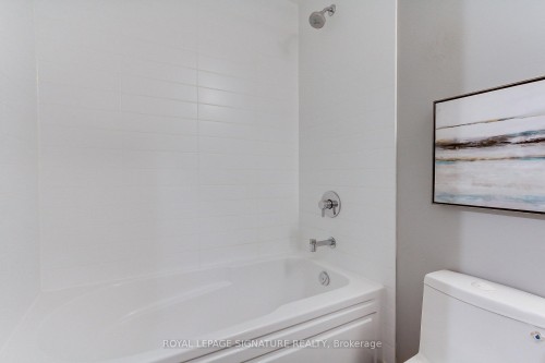 618-199 Richmond Street W, Toronto, ON - Indoor Photo Showing Bathroom