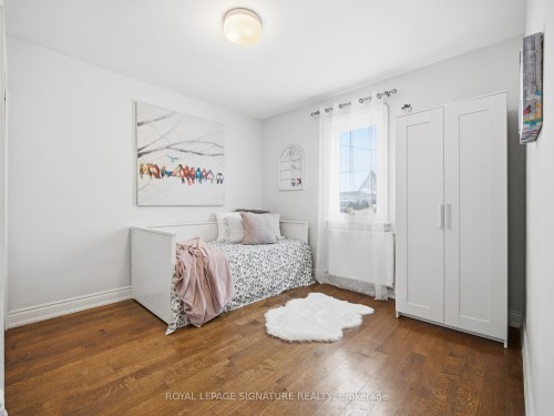 205 Prince Edward Drive S, Toronto, ON - Indoor Photo Showing Bedroom
