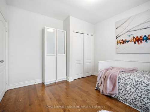 205 Prince Edward Drive S, Toronto, ON - Indoor Photo Showing Bedroom