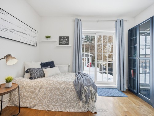 205 Prince Edward Drive S, Toronto, ON - Indoor Photo Showing Bedroom