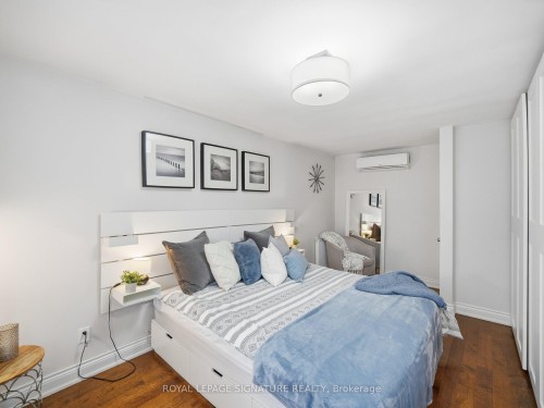 205 Prince Edward Drive S, Toronto, ON - Indoor Photo Showing Bedroom