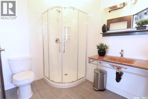 302 1275 Broad Street, Regina, SK - Indoor Photo Showing Bathroom