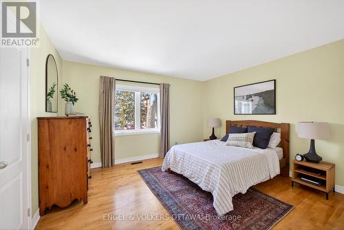 66 Aylmer Avenue, Ottawa, ON - Indoor Photo Showing Bedroom