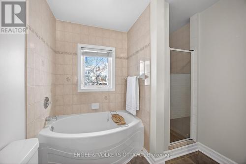 66 Aylmer Avenue, Ottawa, ON - Indoor Photo Showing Bathroom