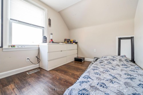 6 Sullivan Drive, New Tecumseth, ON - Indoor Photo Showing Bedroom