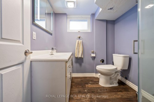 6 Sullivan Drive, New Tecumseth, ON - Indoor Photo Showing Bathroom