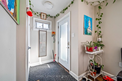 6 Sullivan Drive, New Tecumseth, ON - Indoor Photo Showing Other Room