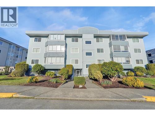 103 22241 SELKIRK AVENUE  Maple Ridge, BC V2X 2X4