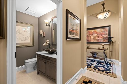 3992 Gallaghers Parkway, Kelowna, BC - Indoor Photo Showing Other Room