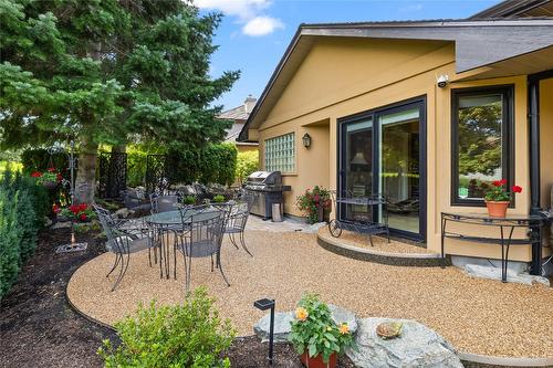 3992 Gallaghers Parkway, Kelowna, BC - Outdoor With Deck Patio Veranda