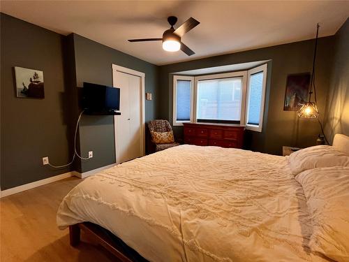 203 7Th Avenue, Nakusp, BC - Indoor Photo Showing Bedroom