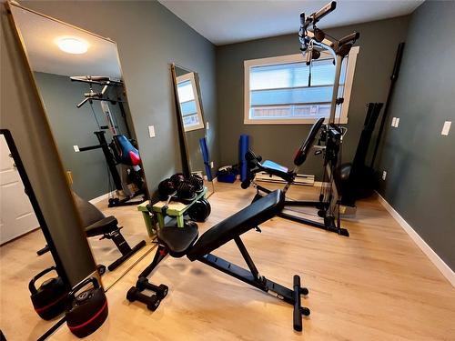 203 7Th Avenue, Nakusp, BC - Indoor Photo Showing Gym Room