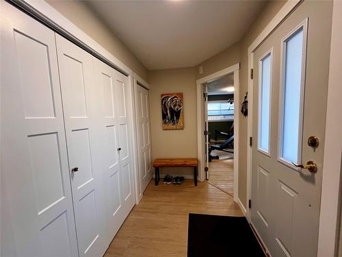 203 7Th Avenue, Nakusp, BC - Indoor Photo Showing Other Room