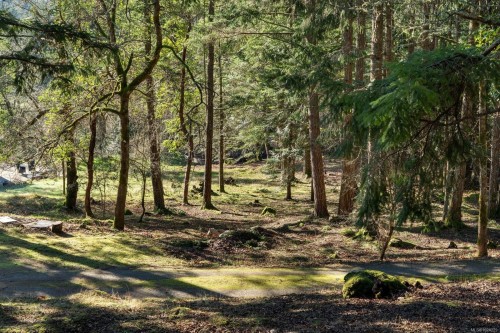 1183-1193 Hillgrove Rd, North Saanich, BC 