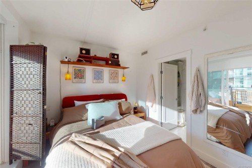 1108-777 Herald St, Victoria, BC - Indoor Photo Showing Bedroom