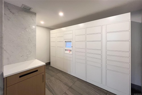 1108-777 Herald St, Victoria, BC - Indoor Photo Showing Other Room