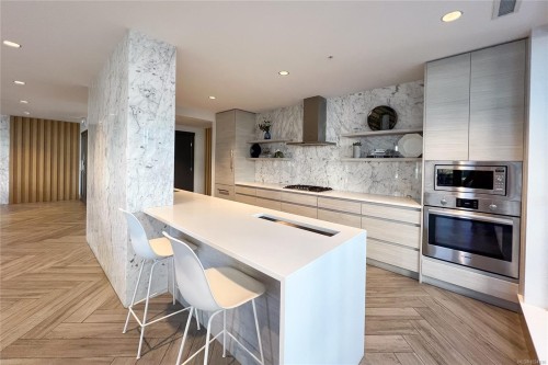 1108-777 Herald St, Victoria, BC - Indoor Photo Showing Kitchen With Upgraded Kitchen