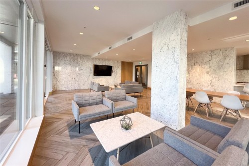 1108-777 Herald St, Victoria, BC - Indoor Photo Showing Living Room