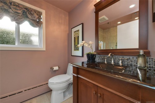 4911 Sea Ridge Dr, Saanich, BC 