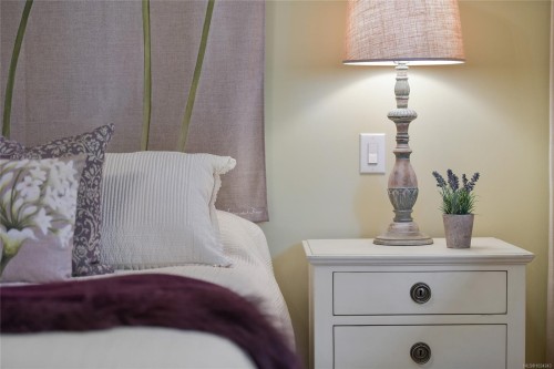 4911 Sea Ridge Dr, Saanich, BC 