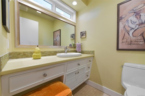 4911 Sea Ridge Dr, Saanich, BC 