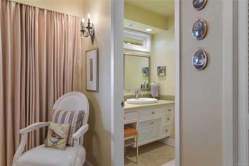 4911 Sea Ridge Dr, Saanich, BC 