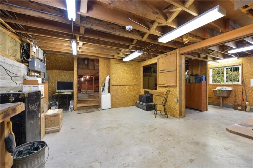 4911 Sea Ridge Dr, Saanich, BC 