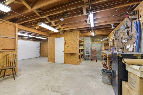 4911 Sea Ridge Dr, Saanich, BC 