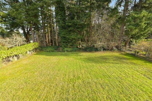 4911 Sea Ridge Dr, Saanich, BC 