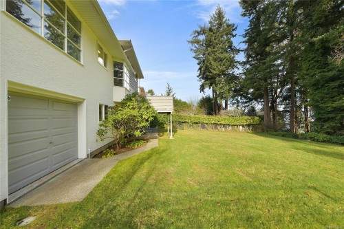 4911 Sea Ridge Dr, Saanich, BC 