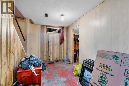 48 Halladay Avenue, Red Deer, AB - Indoor Photo Showing Other Room