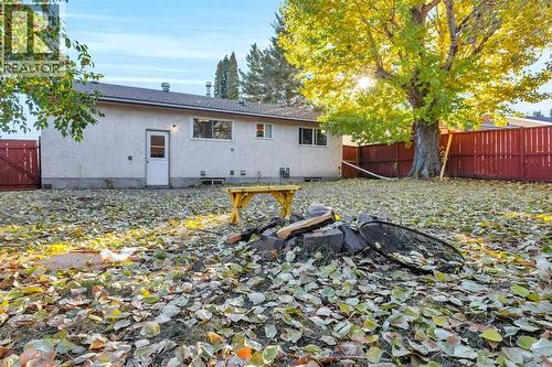 48 Halladay Avenue, Red Deer, AB - Outdoor