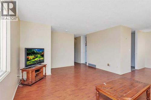 48 Halladay Avenue, Red Deer, AB - Indoor Photo Showing Other Room