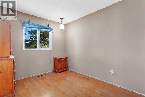 48 Halladay Avenue, Red Deer, AB - Indoor Photo Showing Other Room