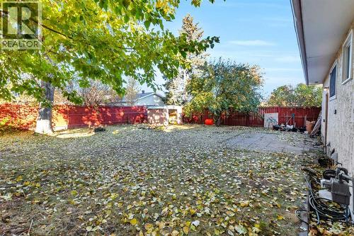 48 Halladay Avenue, Red Deer, AB - Outdoor