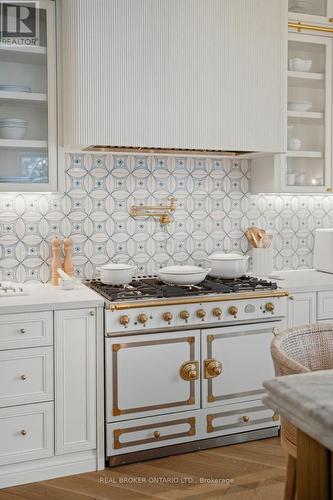 346 Picton Main Street, Prince Edward County, ON - Indoor Photo Showing Kitchen With Upgraded Kitchen