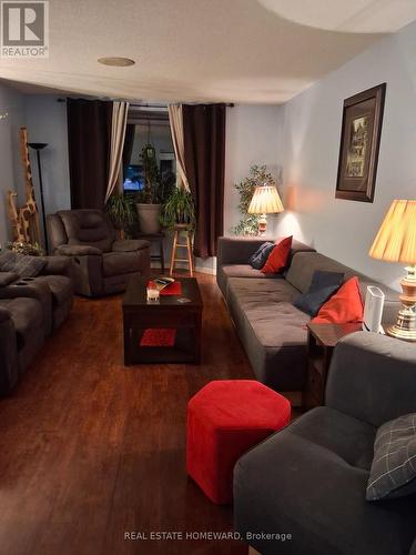 35 Bleeker Avenue, Quinte West, ON - Indoor Photo Showing Living Room