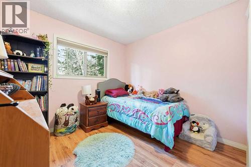 23, 1225 Railway Avenue, Canmore, AB - Indoor Photo Showing Bedroom