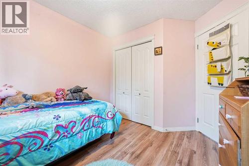 23, 1225 Railway Avenue, Canmore, AB - Indoor Photo Showing Bedroom