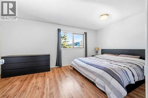 23, 1225 Railway Avenue, Canmore, AB - Indoor Photo Showing Bedroom