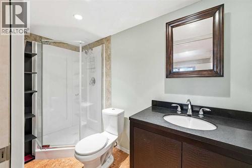 23, 1225 Railway Avenue, Canmore, AB - Indoor Photo Showing Bathroom