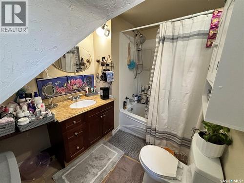 902 9Th Street, Humboldt, SK - Indoor Photo Showing Bathroom
