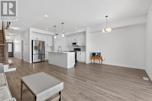 353 Buckthorn Drive, Kingston, ON - Indoor Photo Showing Other Room